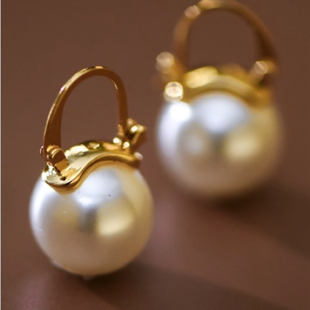 18K Gold Pearl Earrings (2031) - Picture 4 of 6